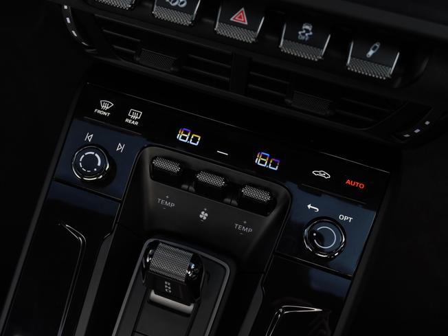 PORSCHE 911 Photo 23