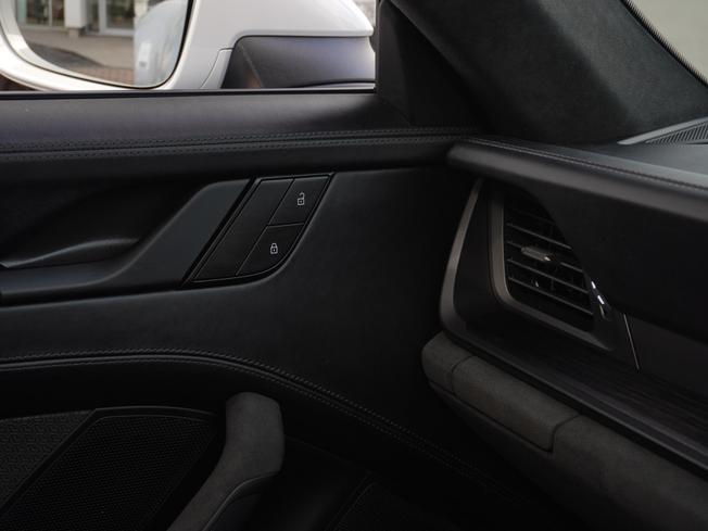 PORSCHE 911 Photo 33
