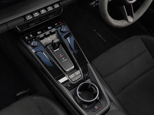 PORSCHE 911 Photo 37