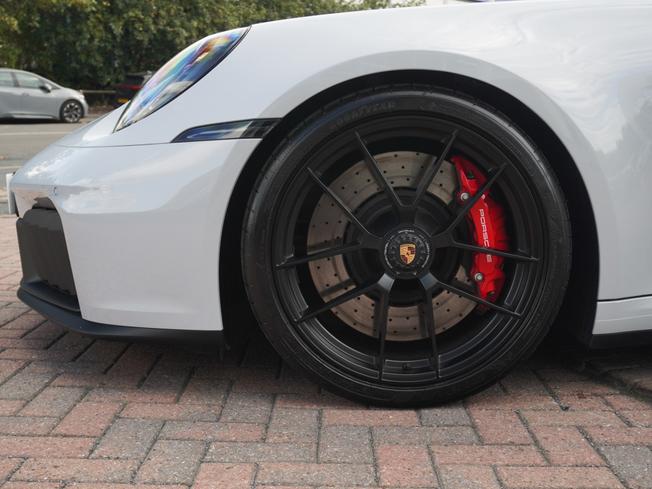 PORSCHE 911 Photo 4