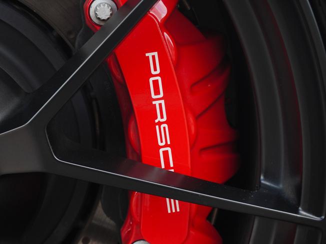 PORSCHE 911 Photo 41