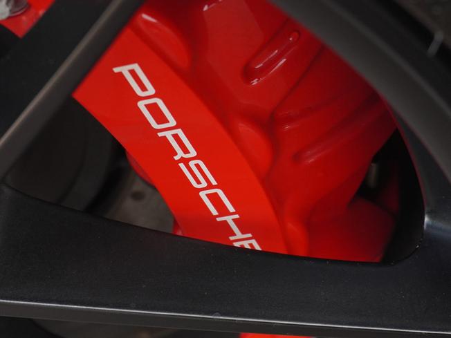PORSCHE 911 Photo 42
