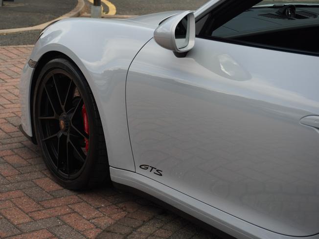 PORSCHE 911 Photo 48