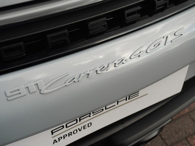 PORSCHE 911 Photo 49