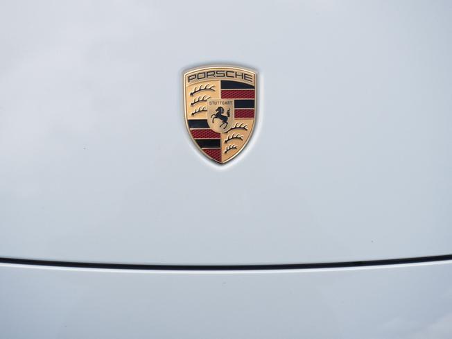 PORSCHE 911 Photo 50