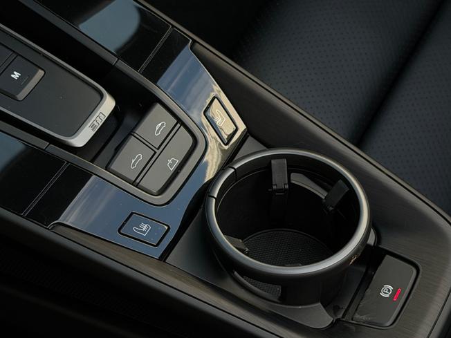 PORSCHE 911 Photo 18