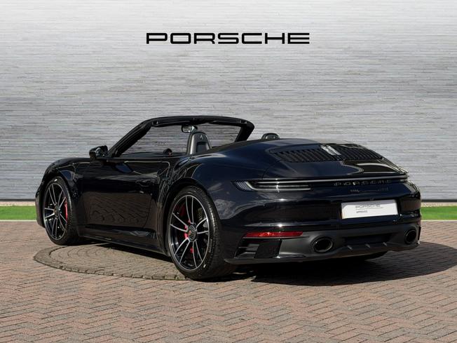 PORSCHE 911 Photo 2