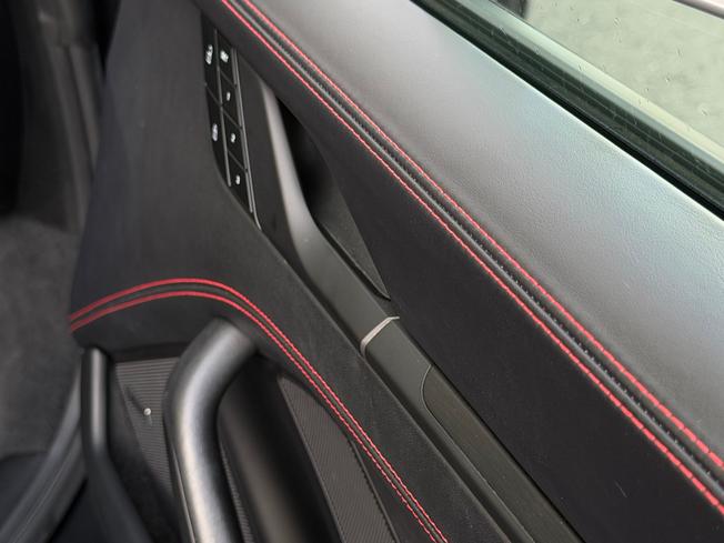 PORSCHE 911 Photo 26