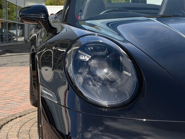 PORSCHE 911 Photo 31