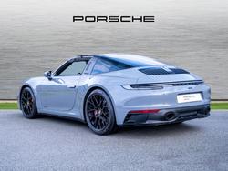 PORSCHE 911 Photo 2