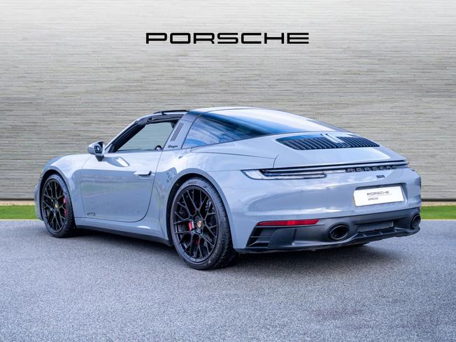 PORSCHE 911 Photo 2