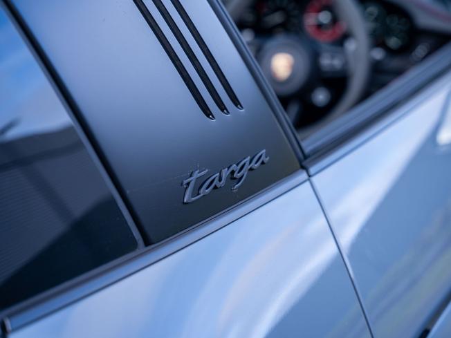 PORSCHE 911 Photo 28