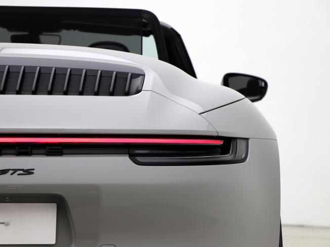 PORSCHE 911 Photo 19