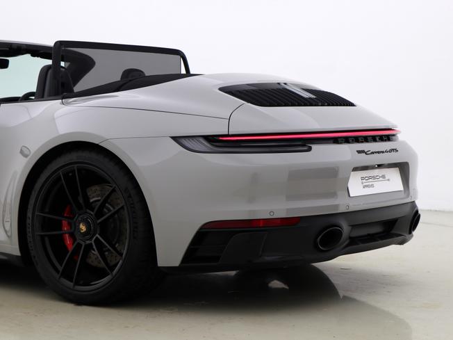 PORSCHE 911 Photo 21