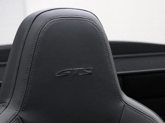 PORSCHE 911 Photo 28