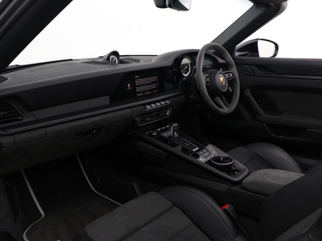 PORSCHE 911 Photo 3