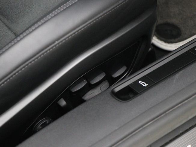 PORSCHE 911 Photo 35