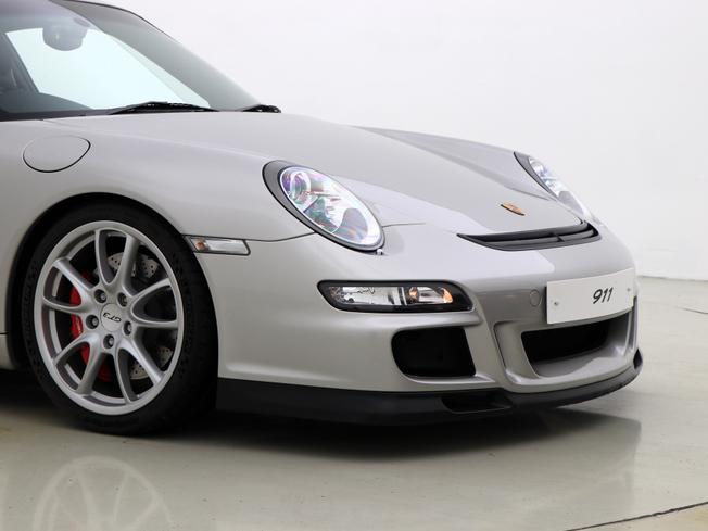 PORSCHE 911 Photo 13