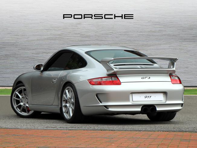 PORSCHE 911 Photo 2