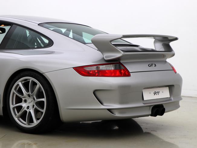 PORSCHE 911 Photo 21