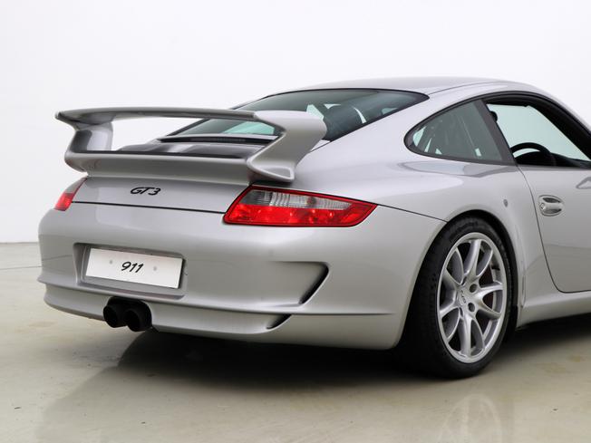 PORSCHE 911 Photo 24