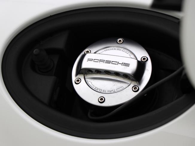PORSCHE 911 Photo 14