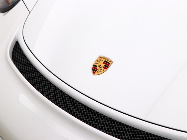 PORSCHE 911 Photo 16