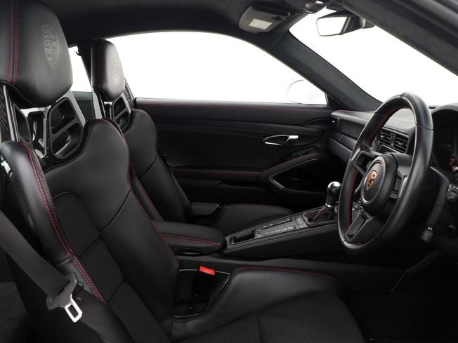 PORSCHE 911 Photo 3