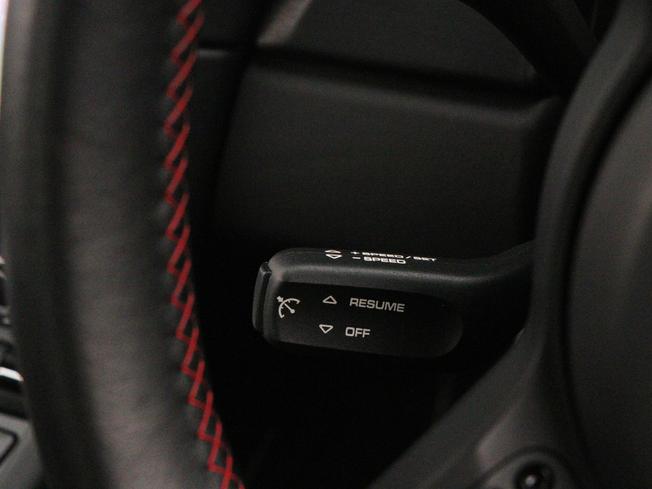 PORSCHE 911 Photo 42