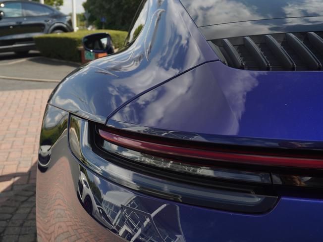 PORSCHE 911 Photo 37