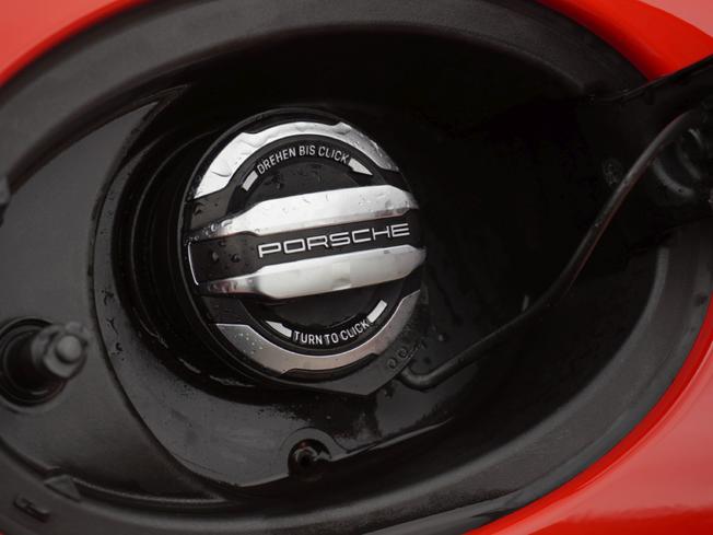 PORSCHE 911 Photo 12