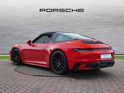 PORSCHE 911 Photo 2