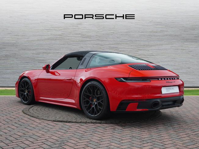 PORSCHE 911 Photo 2