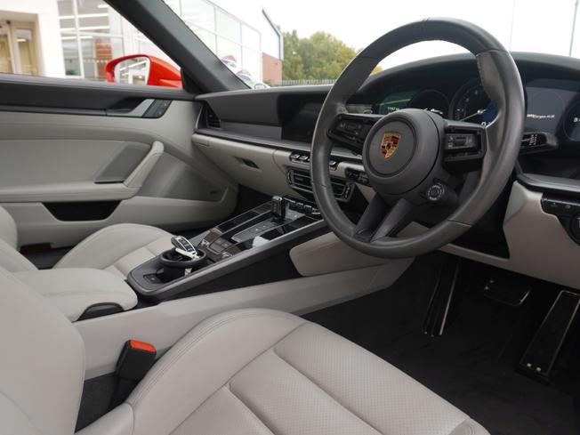 PORSCHE 911 Photo 20