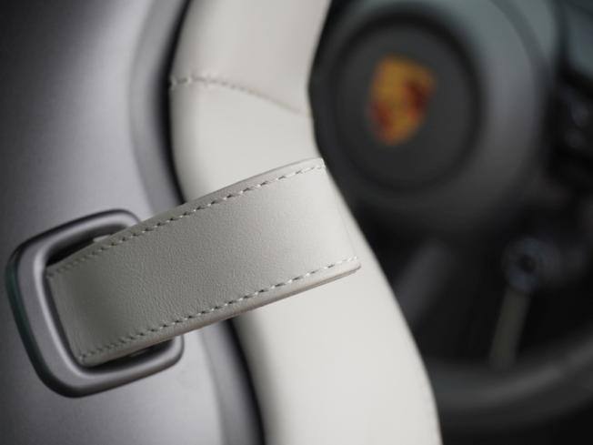 PORSCHE 911 Photo 22