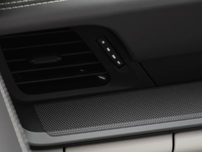 PORSCHE 911 Photo 26