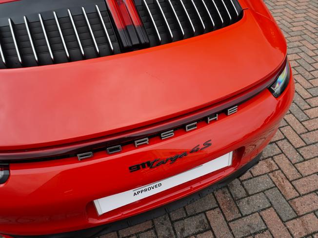 PORSCHE 911 Photo 35