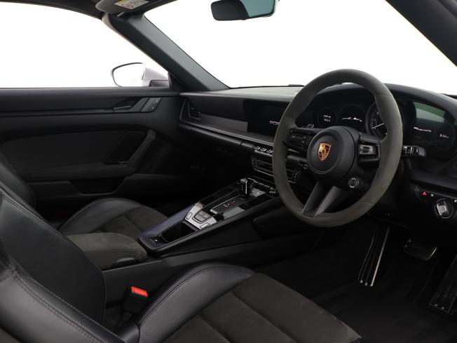 PORSCHE 911 Photo 27