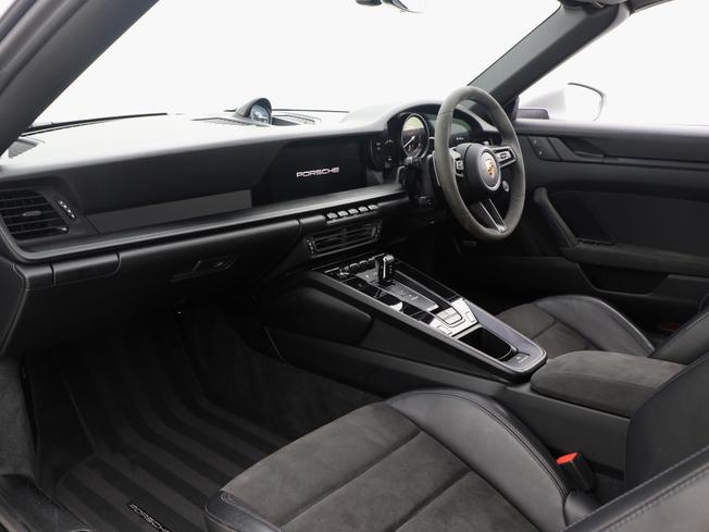 PORSCHE 911 Photo 3