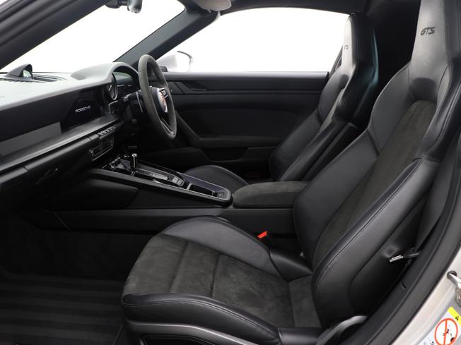 PORSCHE 911 Photo 48