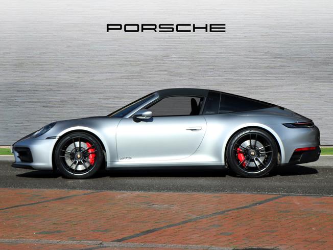 PORSCHE 911 Photo 6