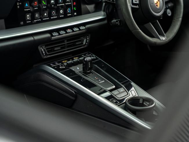 PORSCHE 911 Photo 22