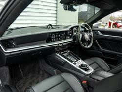PORSCHE 911 Photo 3