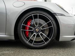 PORSCHE 911 Photo 4