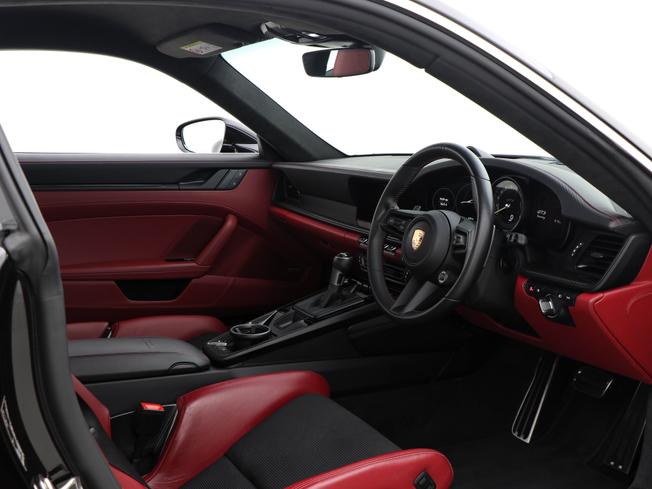 PORSCHE 911 Photo 26