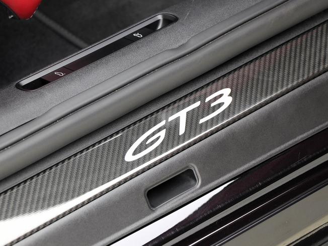 PORSCHE 911 Photo 27