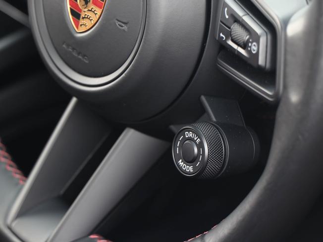 PORSCHE 911 Photo 32