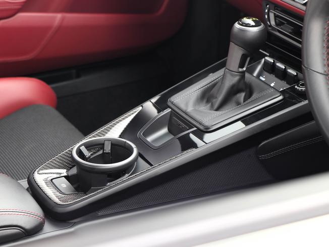 PORSCHE 911 Photo 34