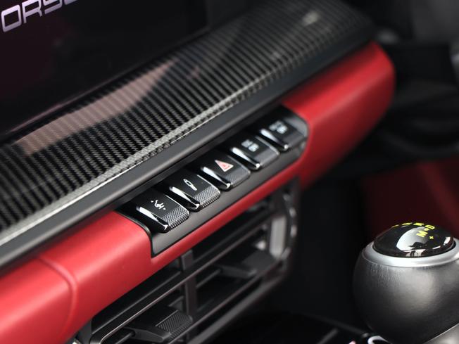 PORSCHE 911 Photo 41