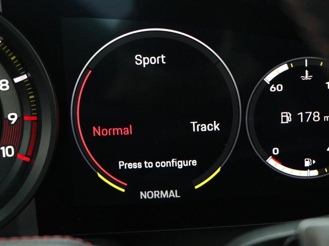 PORSCHE 911 Photo 48
